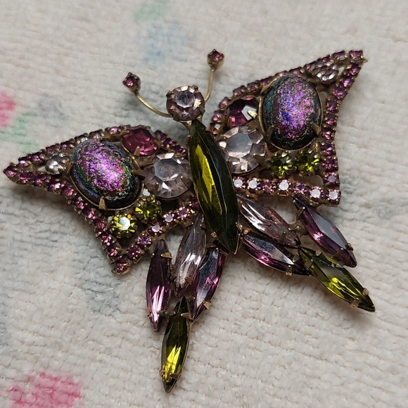 Vintage Butterfly Brooch Mid Century Multicolor Glass Crystals - Picture 3 of 16